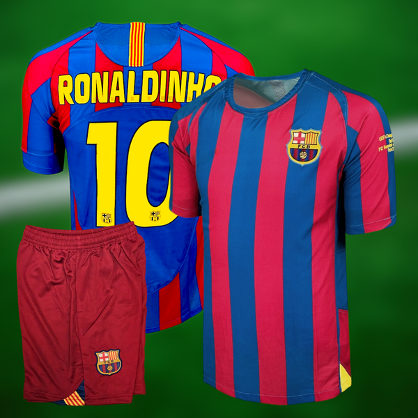 Retro Barcelona 2005-06 Hjemmedrakt med Shorts og Ronaldinho trykk - Voksen og Barn